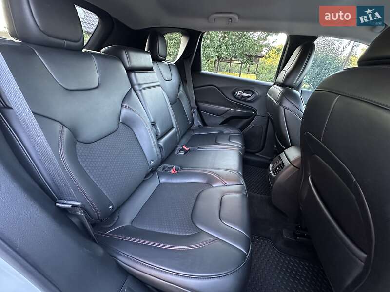 Внедорожник / Кроссовер Jeep Cherokee 2018 в Виннице
