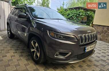 Внедорожник / Кроссовер Jeep Cherokee 2018 в 