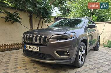 Внедорожник / Кроссовер Jeep Cherokee 2018 в 