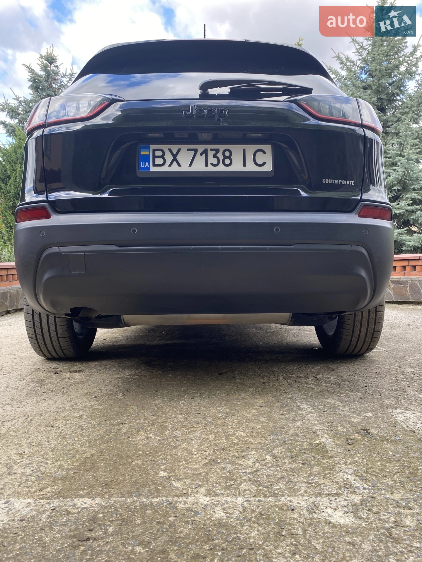 Jeep Cherokee 2019 VIN 1C4PJLLB7LD577390 фото оголошення 6 з 27