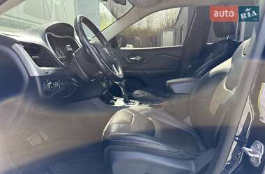 Внедорожник / Кроссовер Jeep Cherokee 2015 в 