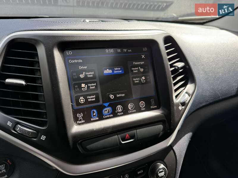Внедорожник / Кроссовер Jeep Cherokee 2015 в Львове