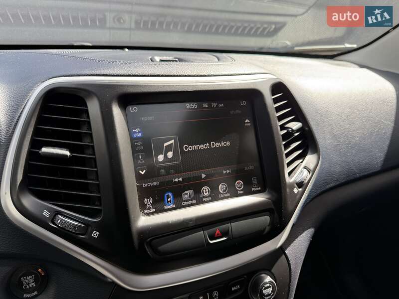 Внедорожник / Кроссовер Jeep Cherokee 2015 в Львове