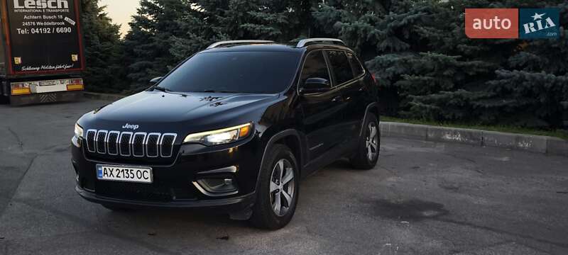 Внедорожник / Кроссовер Jeep Cherokee 2018 в 