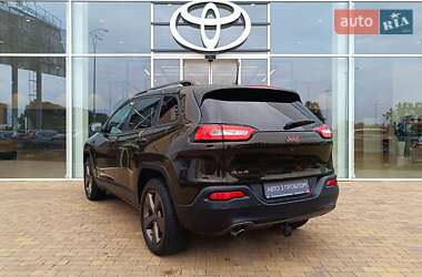 Внедорожник / Кроссовер Jeep Cherokee 2016 в 
