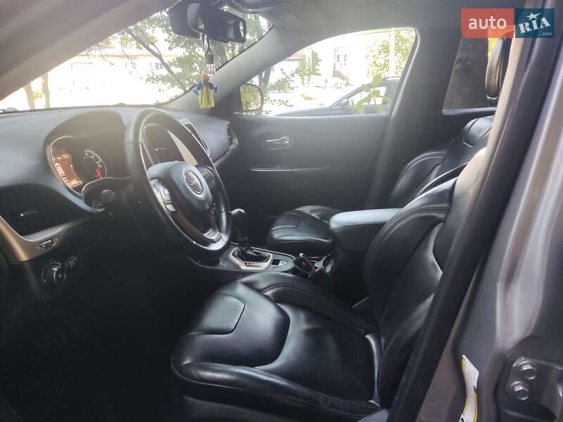 Позашляховик / Кросовер Jeep Cherokee 2016 в Чернігові фото 7 Позашляховик / Кросовер Jeep Cherokee 2016 в Чернігові
