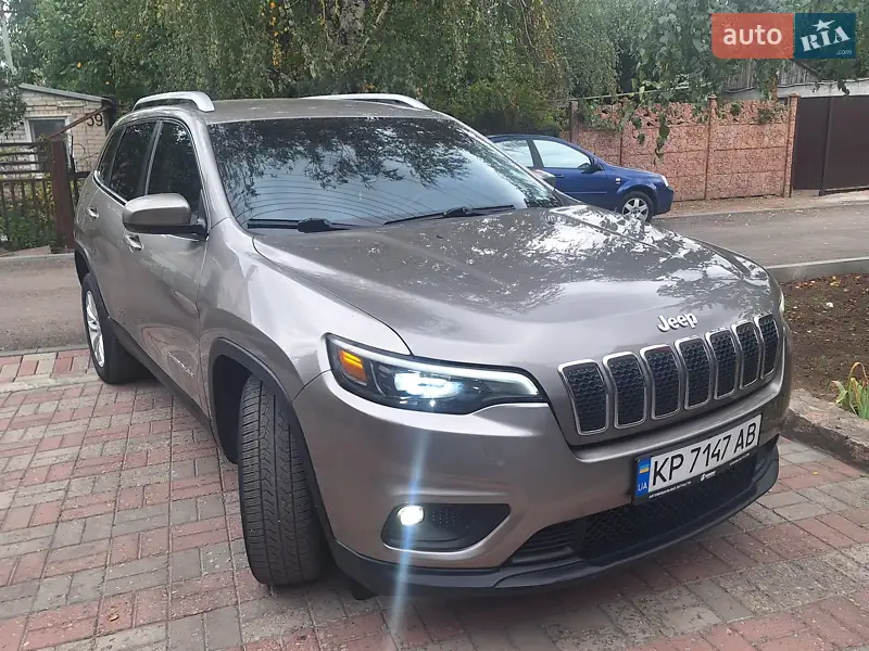 Jeep Cherokee 2019 VIN 1C4PJLLB9KD382311 фото оголошення 24 з 61