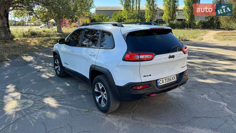 Внедорожник / Кроссовер Jeep Cherokee 2014 в Вознесенске