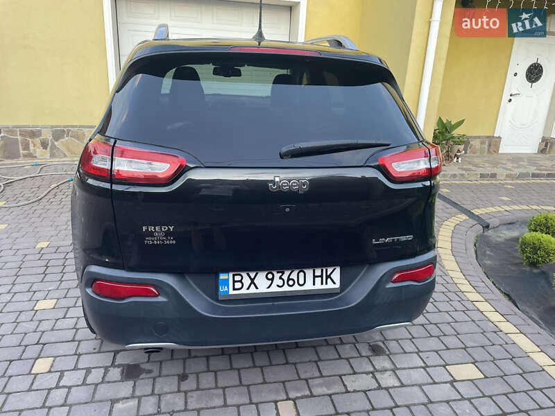 Внедорожник / Кроссовер Jeep Cherokee 2015 в Хмельницком