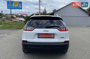 Внедорожник / Кроссовер Jeep Cherokee 2018 в 