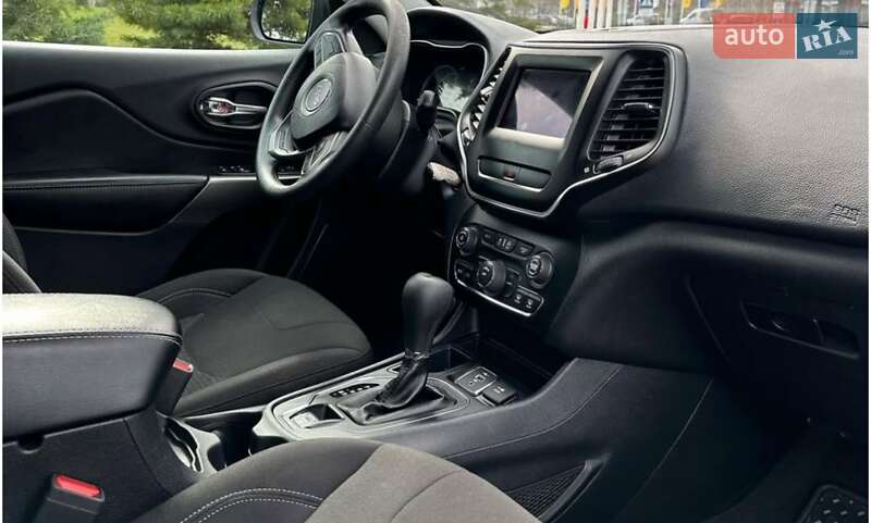 Внедорожник / Кроссовер Jeep Cherokee 2019 в Одессе фото 3 Внедорожник / Кроссовер Jeep Cherokee 2019 в Одессе