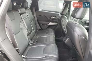 Внедорожник / Кроссовер Jeep Cherokee 2016 в 