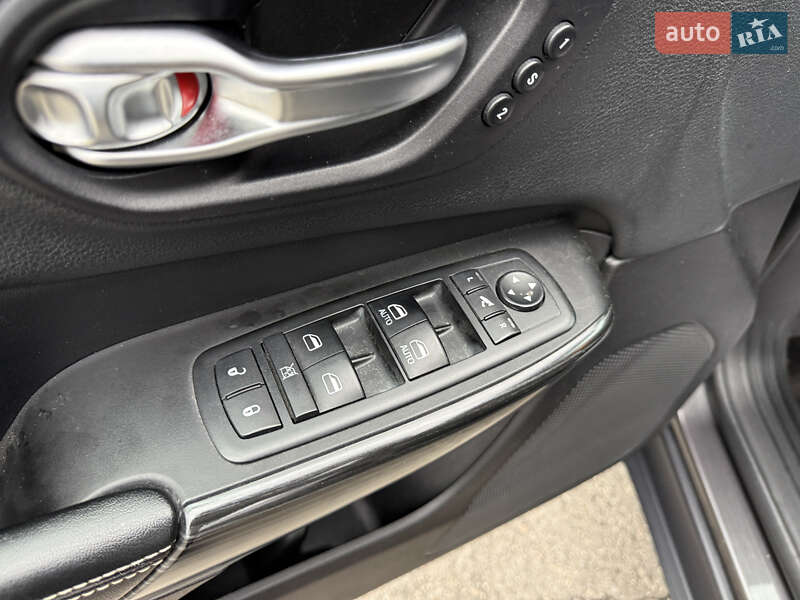 Внедорожник / Кроссовер Jeep Cherokee 2014 в Радивилове фото 35 Внедорожник / Кроссовер Jeep Cherokee 2014 в Радивилове