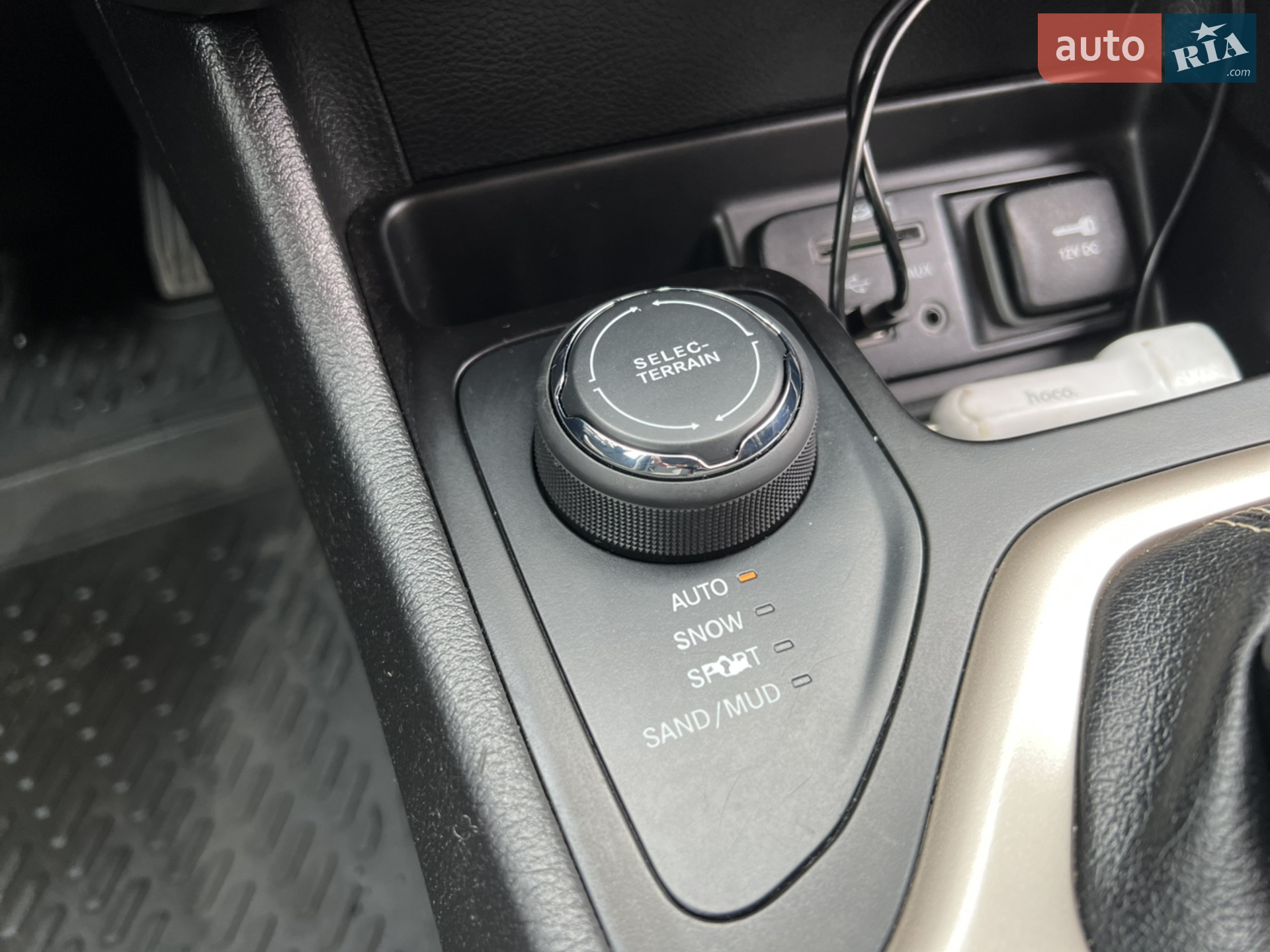 2017 Jeep Cherokee - мініатюра 31