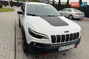 Внедорожник / Кроссовер Jeep Cherokee 2018 в 