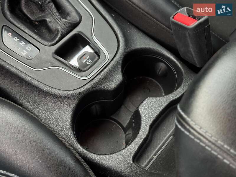 Внедорожник / Кроссовер Jeep Cherokee 2018 в Киеве фото 26 Внедорожник / Кроссовер Jeep Cherokee 2018 в Киеве