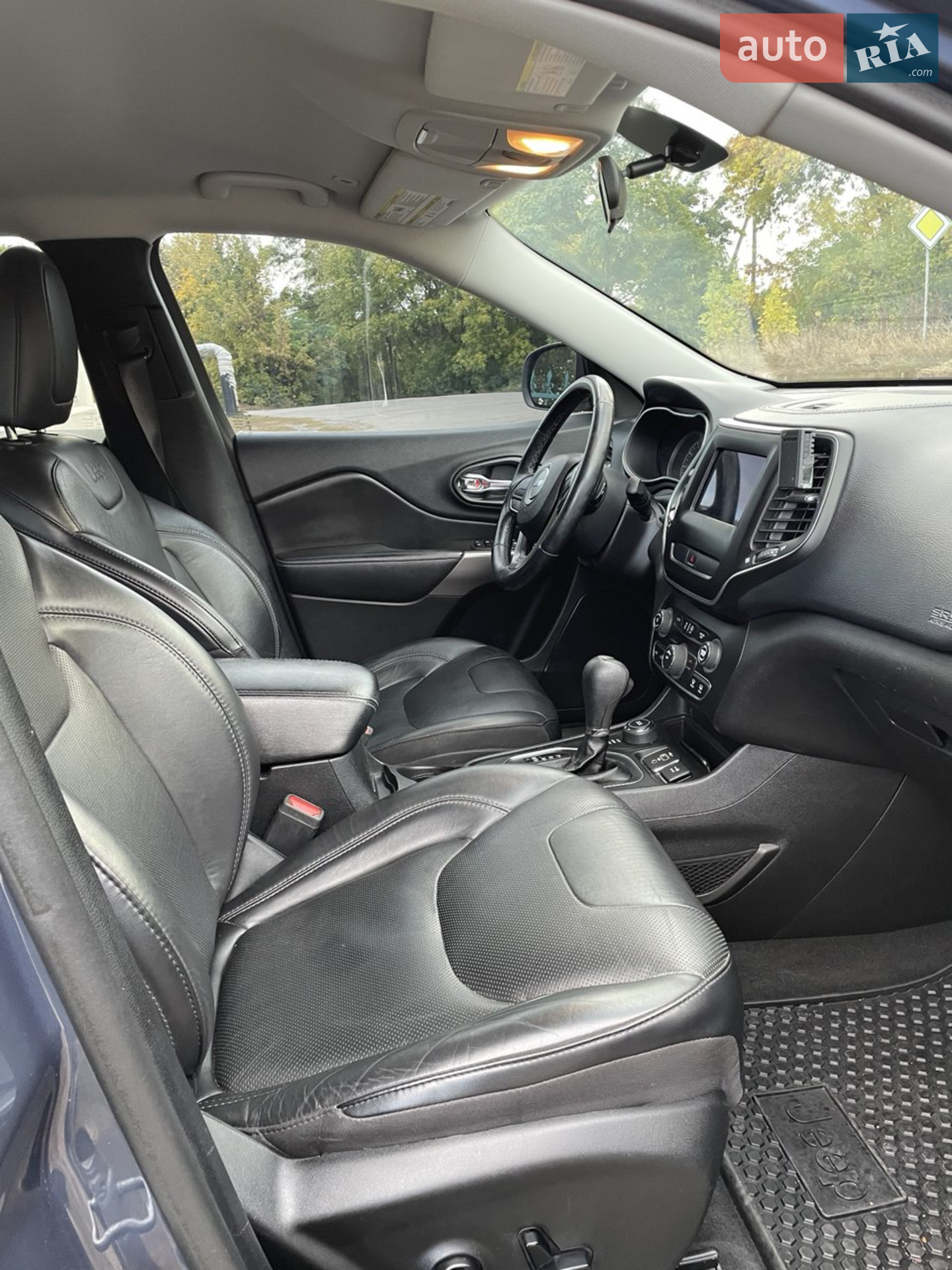 2019 Jeep Cherokee - мініатюра 21