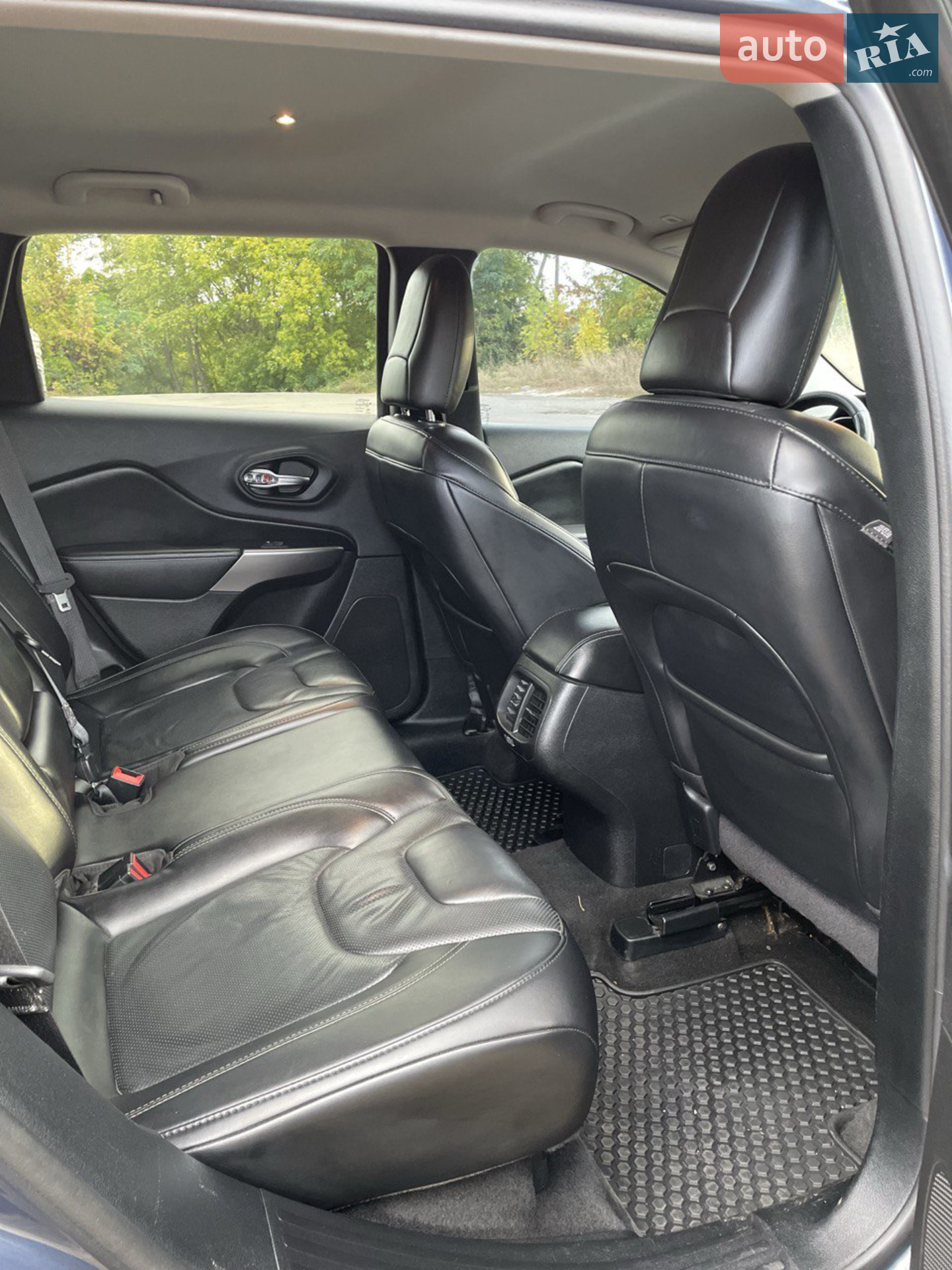 2019 Jeep Cherokee - мініатюра 20