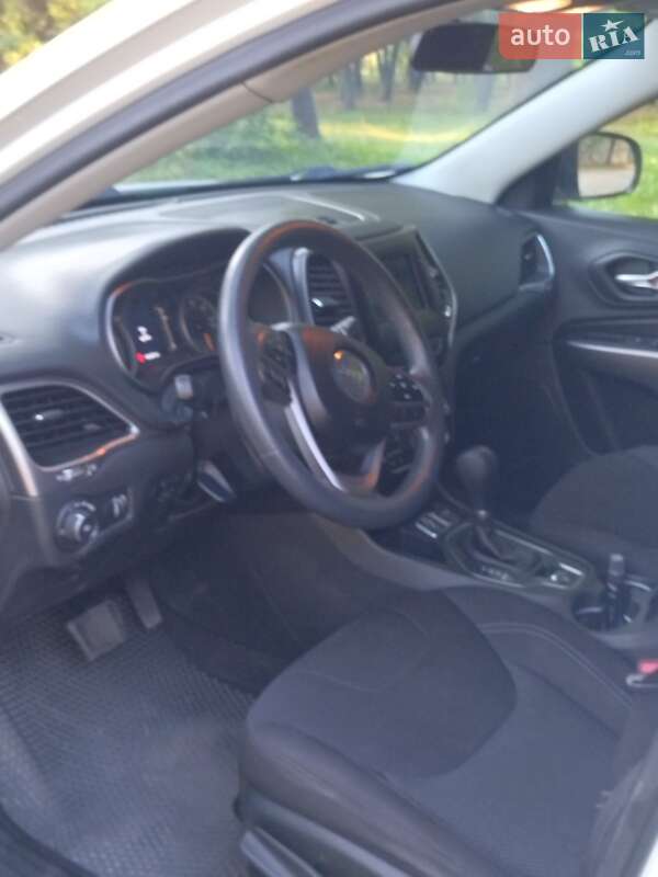 Позашляховик / Кросовер Jeep Cherokee 2019 в Харкові