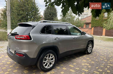 Внедорожник / Кроссовер Jeep Cherokee 2014 в 