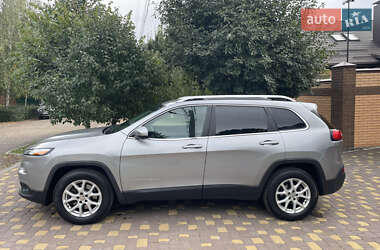 Внедорожник / Кроссовер Jeep Cherokee 2014 в 