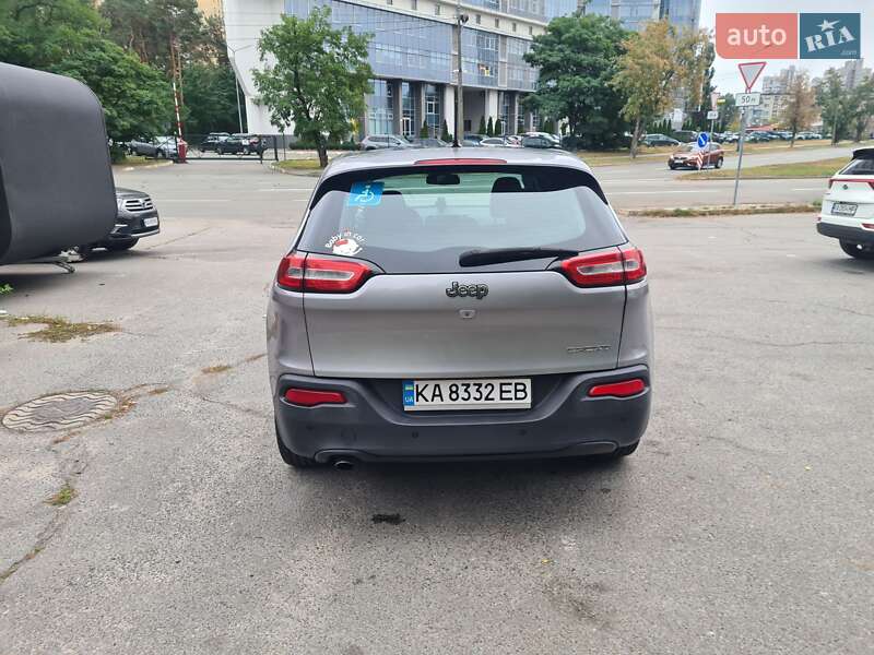 Внедорожник / Кроссовер Jeep Cherokee 2014 в Киеве фото 4 Внедорожник / Кроссовер Jeep Cherokee 2014 в Киеве