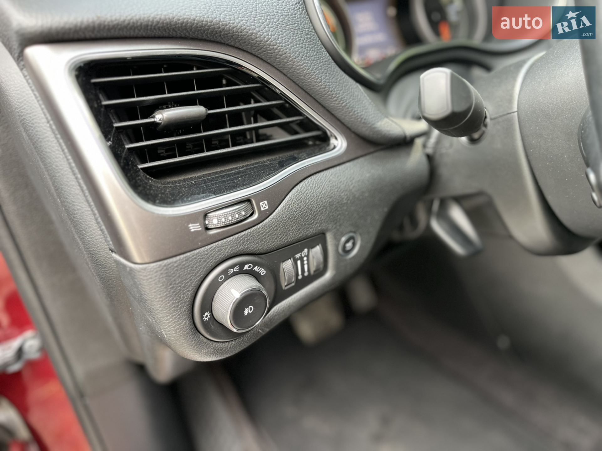 2018 Jeep Cherokee - мініатюра 16