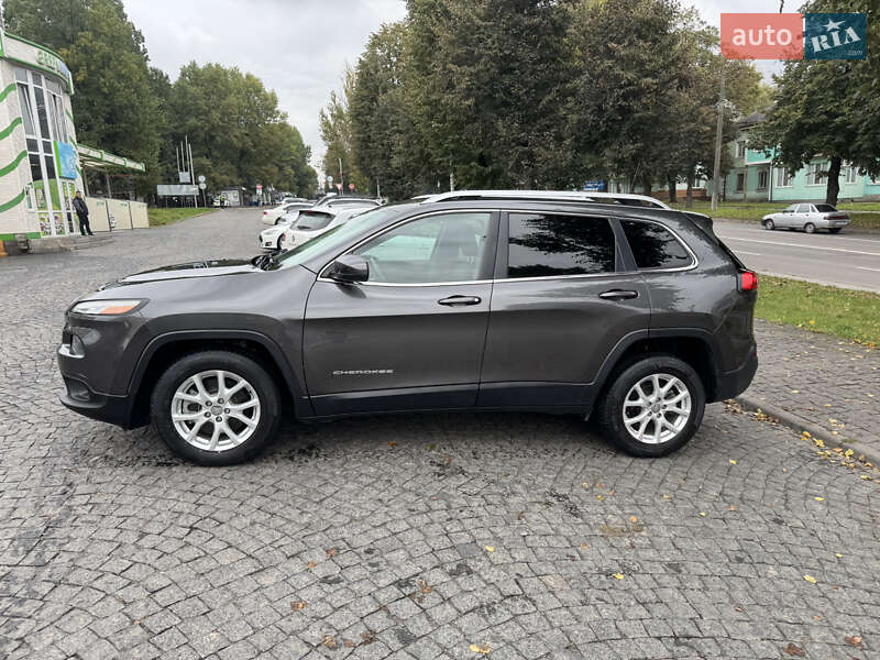 Позашляховик / Кросовер Jeep Cherokee 2016 в Любарі