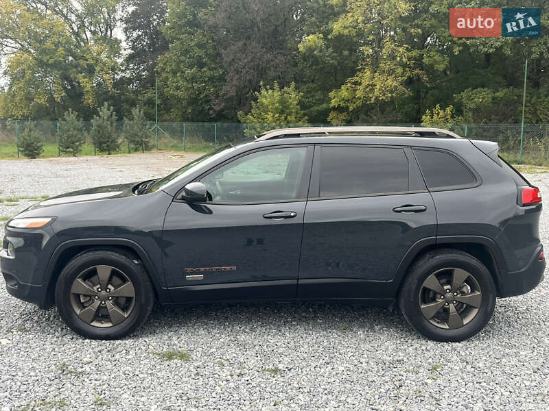 Позашляховик / Кросовер Jeep Cherokee 2016 в Львові