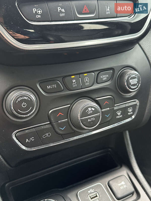 Внедорожник / Кроссовер Jeep Cherokee 2018 в Белогородке фото 35 Внедорожник / Кроссовер Jeep Cherokee 2018 в Белогородке