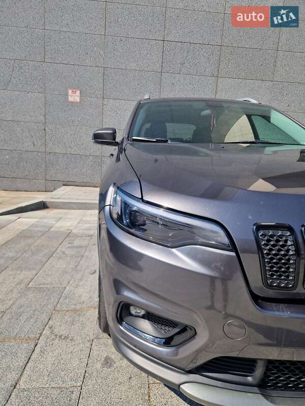 Внедорожник / Кроссовер Jeep Cherokee 2018 в Харькове