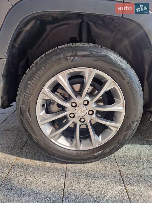 Внедорожник / Кроссовер Jeep Cherokee 2018 в Харькове