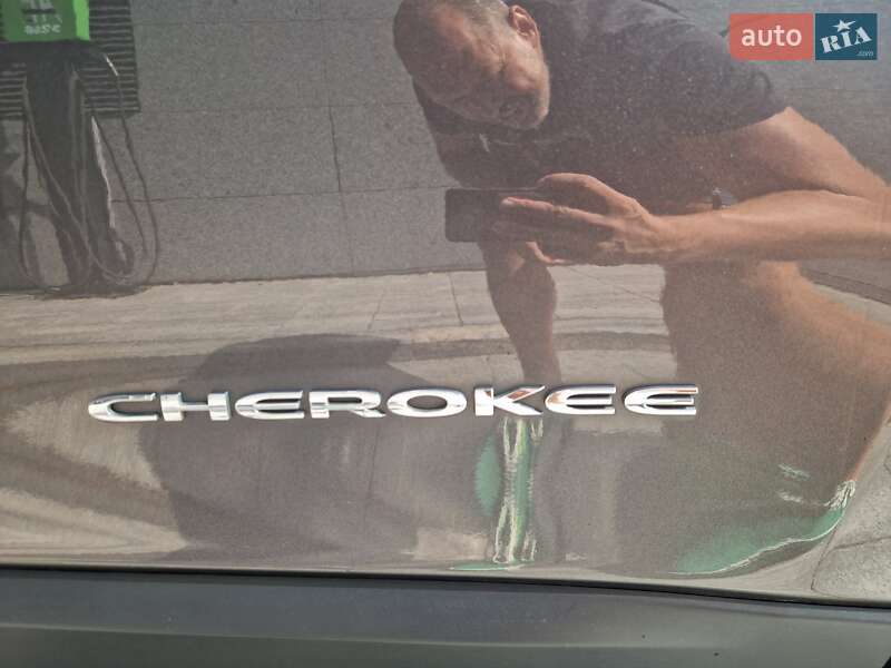 Внедорожник / Кроссовер Jeep Cherokee 2018 в Харькове