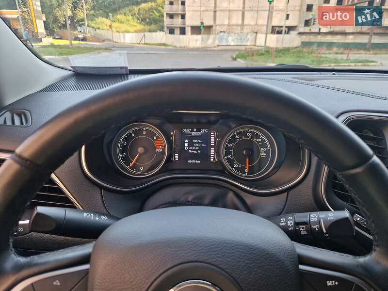 Внедорожник / Кроссовер Jeep Cherokee 2018 в Харькове