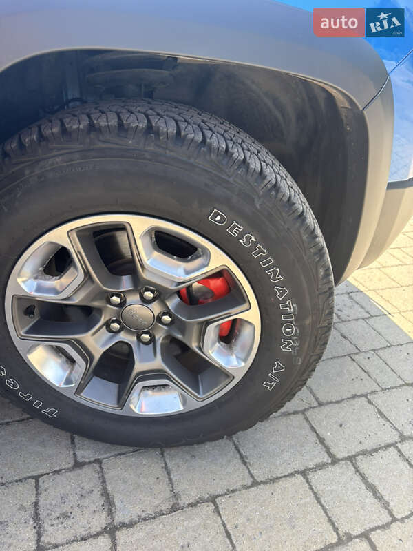 Внедорожник / Кроссовер Jeep Cherokee 2019 в Львове