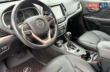 Внедорожник / Кроссовер Jeep Cherokee 2015 в 