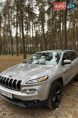 Внедорожник / Кроссовер Jeep Cherokee 2015 в Сумах