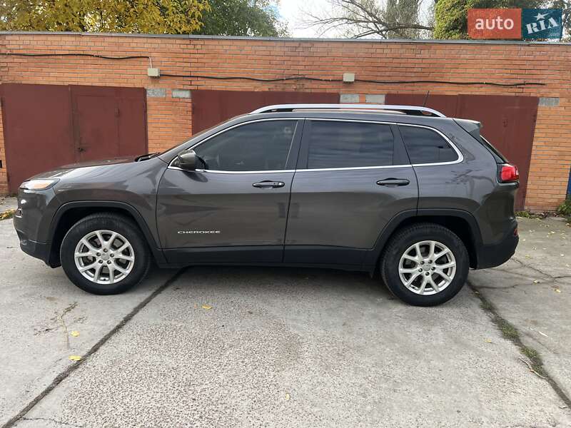 Позашляховик / Кросовер Jeep Cherokee 2017 в Броварах фото 3 Позашляховик / Кросовер Jeep Cherokee 2017 в Броварах