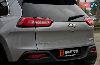 Внедорожник / Кроссовер Jeep Cherokee 2016 в 