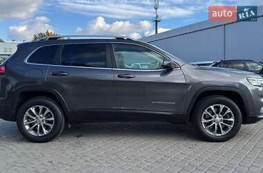 Внедорожник / Кроссовер Jeep Cherokee 2018 в 