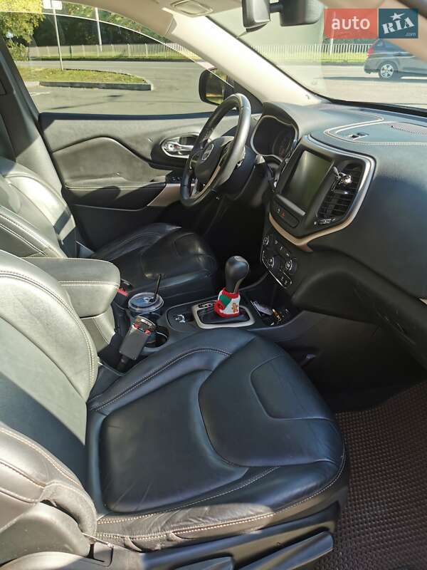 Позашляховик / Кросовер Jeep Cherokee 2017 в Полтаві фото 5 Позашляховик / Кросовер Jeep Cherokee 2017 в Полтаві