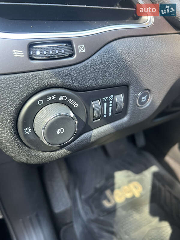 Позашляховик / Кросовер Jeep Cherokee 2021 в Одесі фото 17 Позашляховик / Кросовер Jeep Cherokee 2021 в Одесі