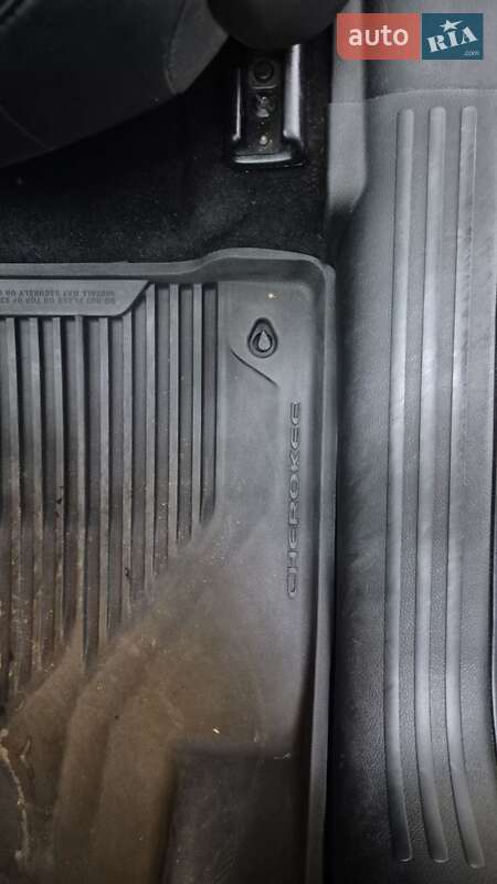 Внедорожник / Кроссовер Jeep Cherokee 2021 в Полтаве фото 19 Внедорожник / Кроссовер Jeep Cherokee 2021 в Полтаве