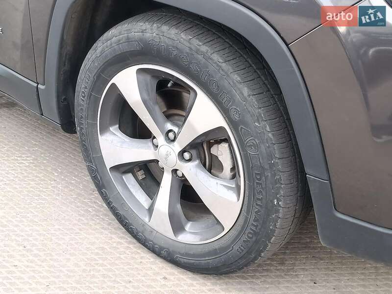 Внедорожник / Кроссовер Jeep Cherokee 2018 в Харькове