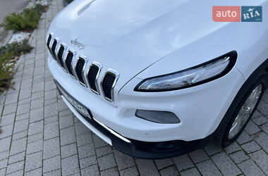 Позашляховик / Кросовер Jeep Cherokee 2016 в 