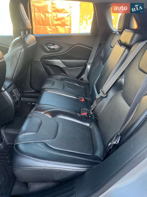 Позашляховик / Кросовер Jeep Cherokee 2019 в Львові фото 13 Позашляховик / Кросовер Jeep Cherokee 2019 в Львові
