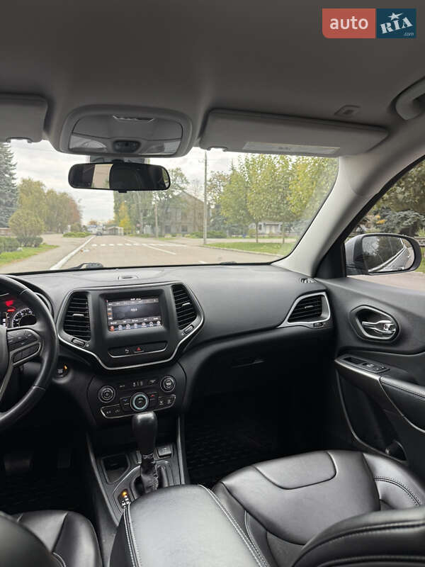 Внедорожник / Кроссовер Jeep Cherokee 2018 в Кременчуге