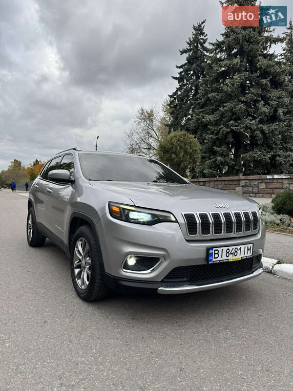 Внедорожник / Кроссовер Jeep Cherokee 2018 в Кременчуге