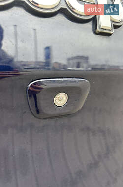 Внедорожник / Кроссовер Jeep Cherokee 2014 в 