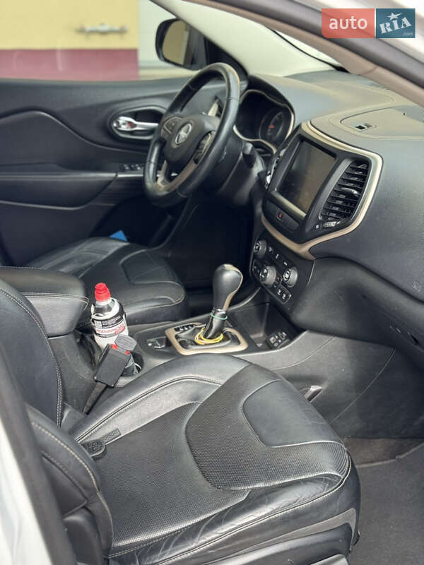 Внедорожник / Кроссовер Jeep Cherokee 2015 в Киеве фото 2 Внедорожник / Кроссовер Jeep Cherokee 2015 в Киеве